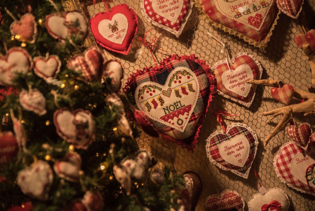 Coeur rouge Noël à Kaysersberg - décoration de Noël