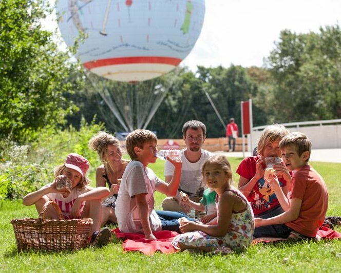 Tier-Freizeitparks und Garten