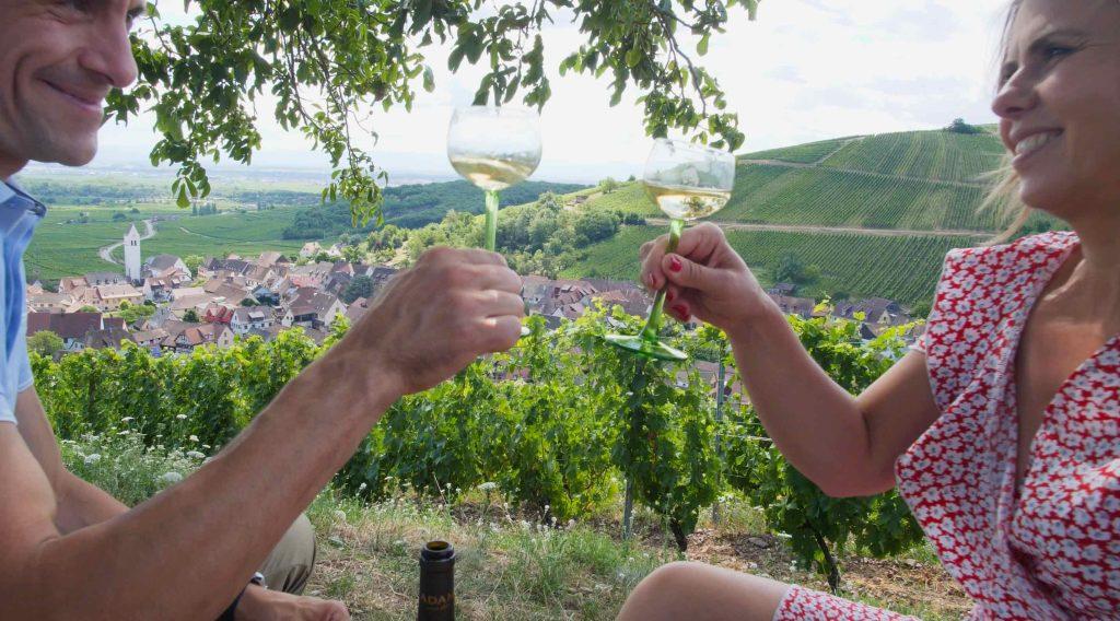 Pique-nique chez le vigneron indépendant dans la vallée de Kaysersberg